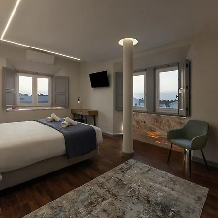 Villa Lagoon & Deluxe