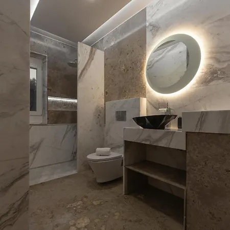 Lagoon & Deluxe Villa Caldas Da Rainha