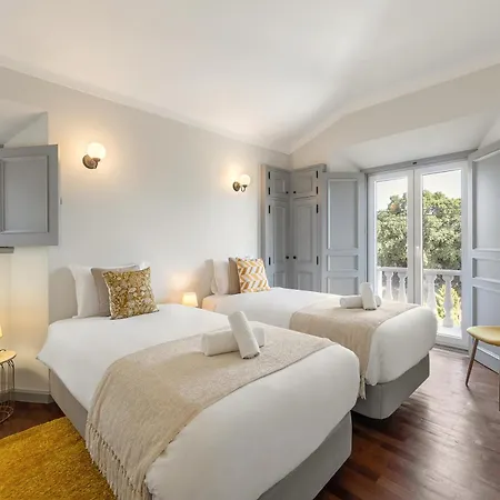 Lagoon & Deluxe Villa