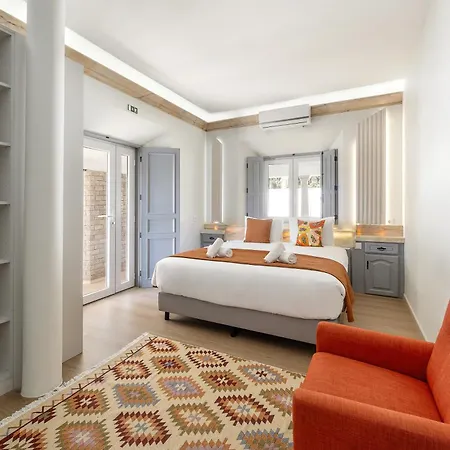 Lagoon & Deluxe Villa