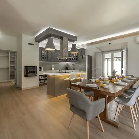 Lagoon & Deluxe Villa *