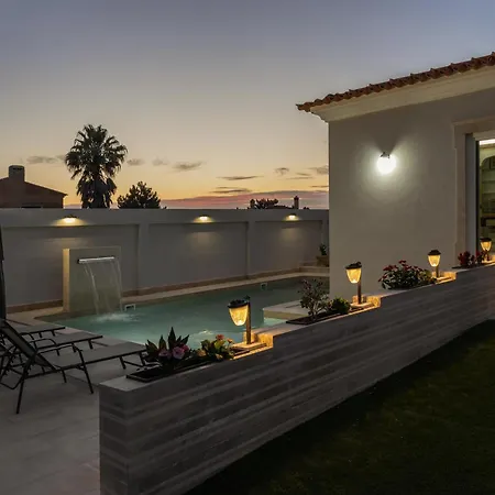 Villa Lagoon & Deluxe