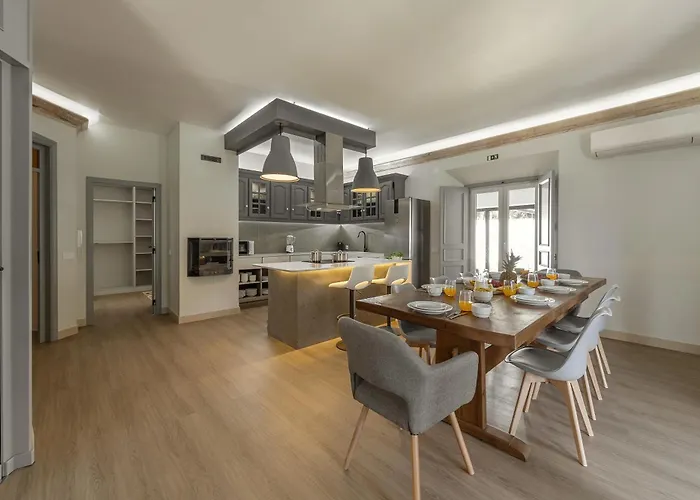 Lagoon & Deluxe Вилла *