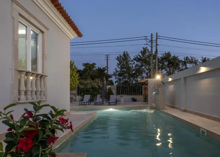 Вилла Lagoon & Deluxe Калдаш-да-Раинья