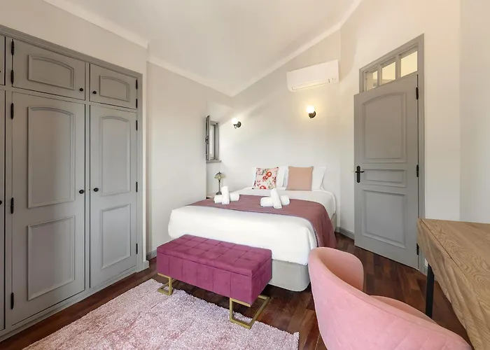 Вилла Lagoon & Deluxe Калдаш-да-Раинья